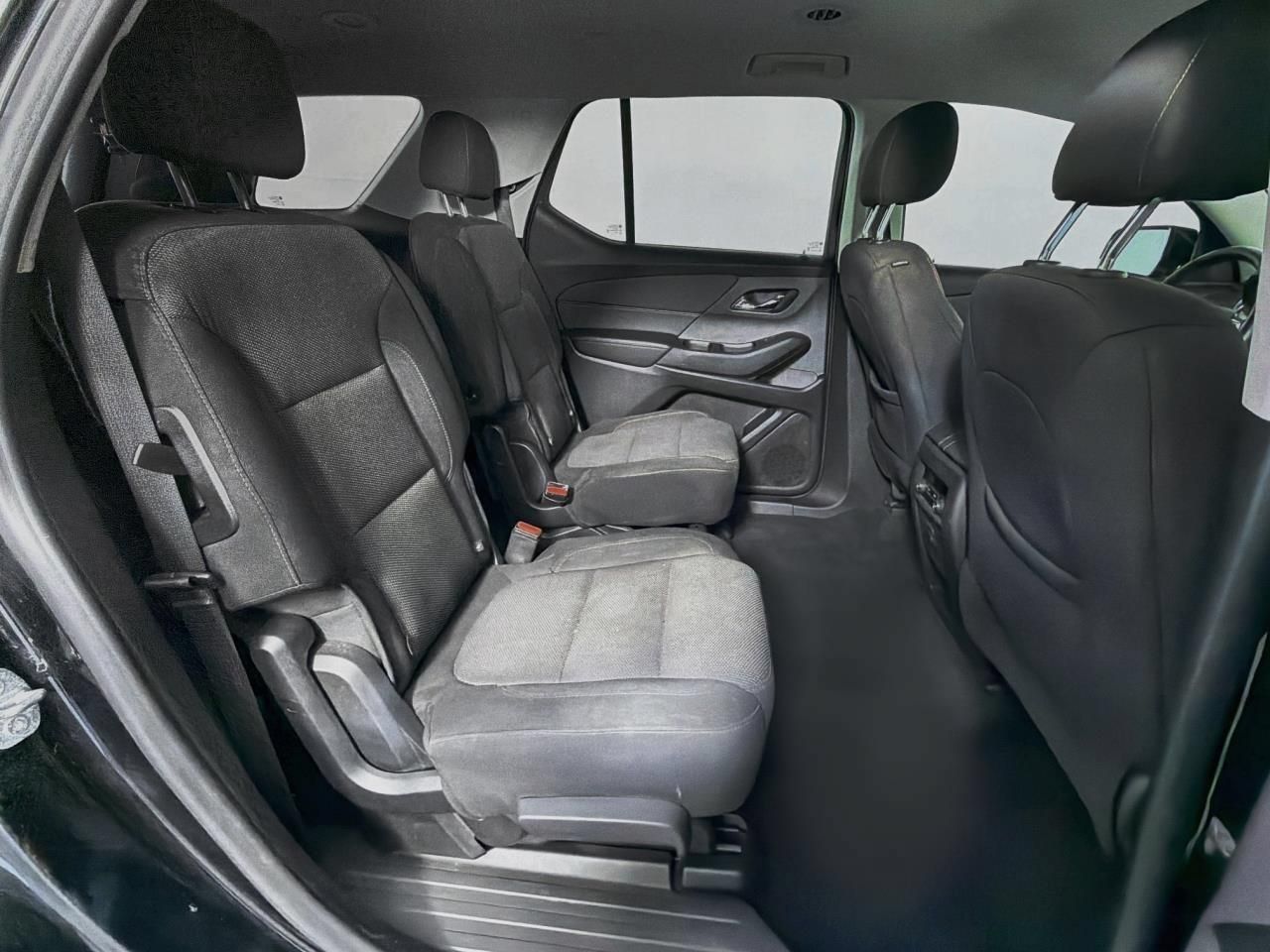 Used 2019 Chevrolet Traverse LT w/ LPO, Black Accent Package AWD/4WD image 39