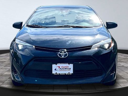 Used 2017 Toyota Corolla LE w/ Carpet Mat Package (TMS) FWD image 2