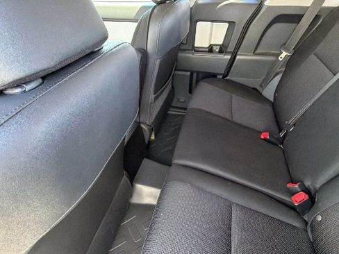Used 2010 Toyota FJ Cruiser 4WD image 24