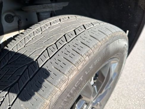 Used 2024 Chevrolet Traverse LS w/ Midnight/Sport Edition image 2