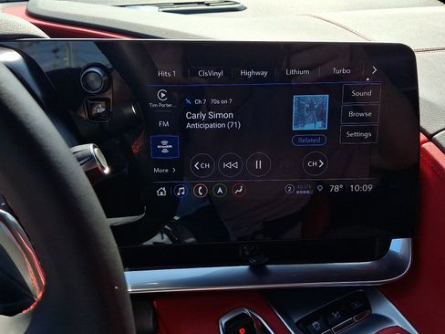 Used 2023 Chevrolet Corvette Stingray Preferred Conv w/ Z51 Performance Package RWD image 15
