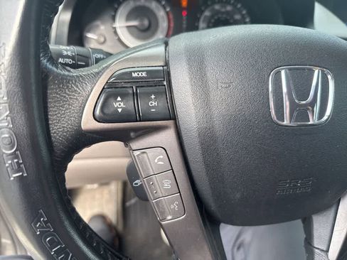 Used 2016 Honda Odyssey Touring Elite image 14