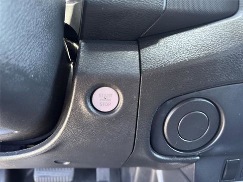 Used 2022 Nissan Frontier SV w/ Technology Package RWD image 26