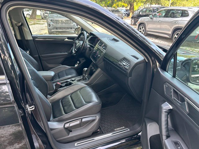 Used 2019 Volkswagen Tiguan SEL Premium w/ 3rd Row Seat Package AWD/4WD image 10