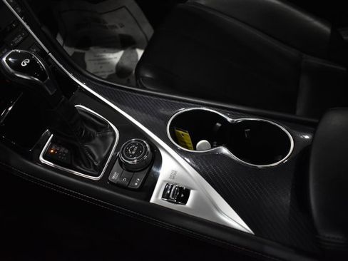 Used 2017 INFINITI Q60 Red Sport 400 image 25