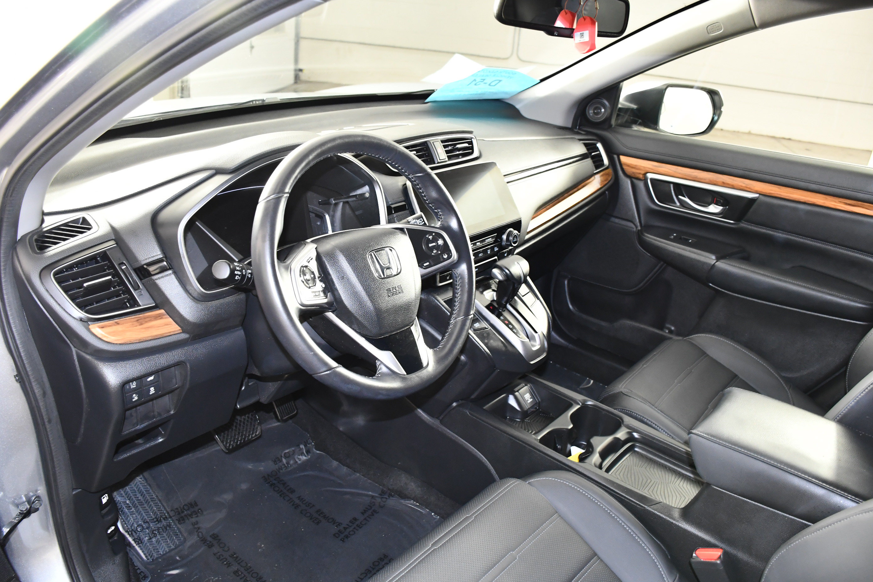 Used 2019 Honda CR-V Touring image 2