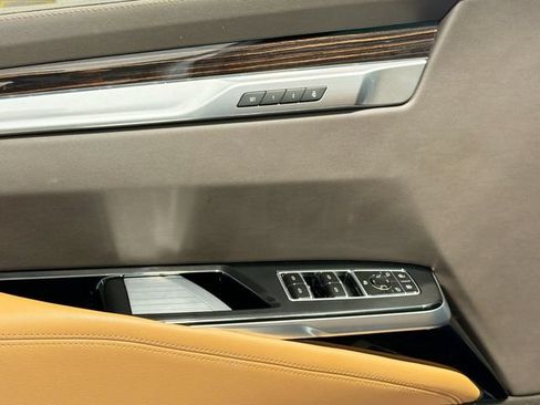 Certified 2026 Cadillac Escalade ESV Luxury AWD/4WD image 17