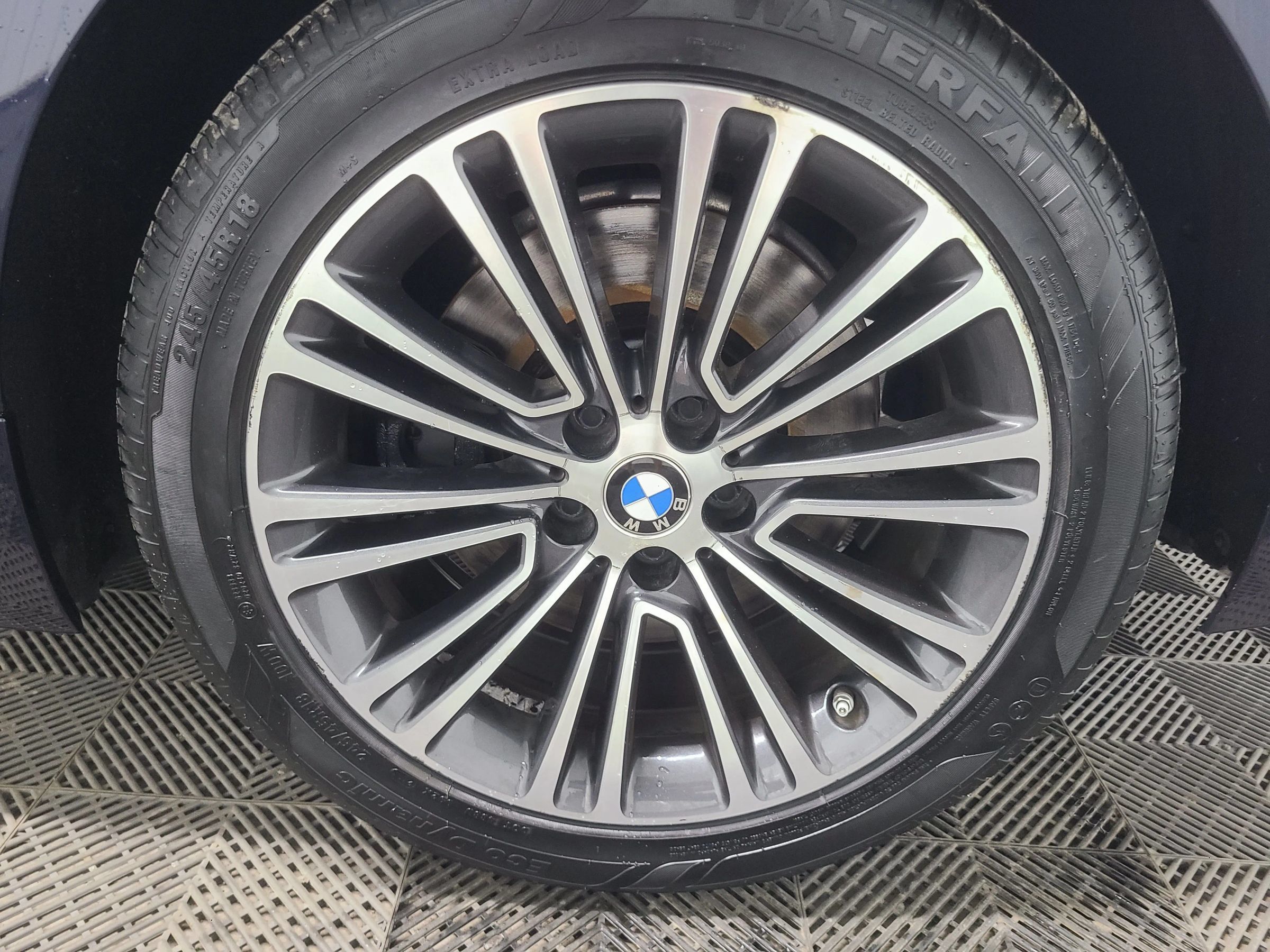 Used 2019 BMW 540i xDrive w/ Convenience Package AWD/4WD image 17