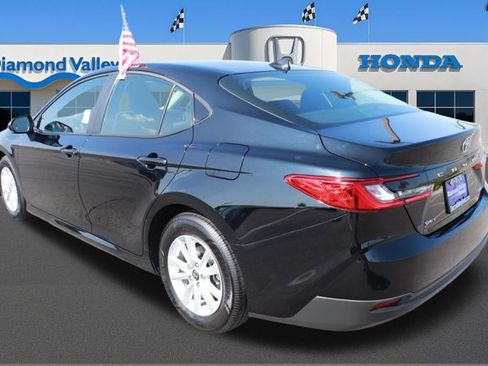 Used 2025 Toyota Camry LE image 4
