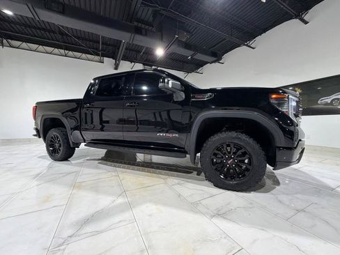 Used 2022 GMC Sierra 1500 AT4X AWD/4WD image 5