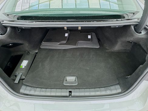 Used 2023 BMW 530e w/ Premium Package image 18