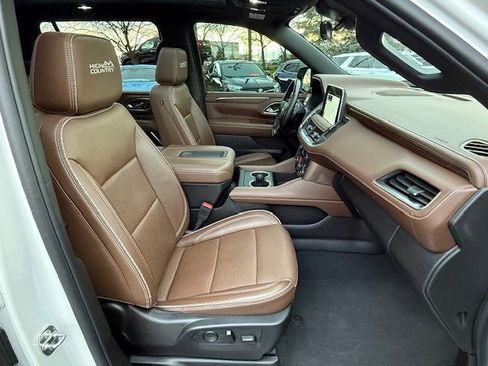 Certified 2024 Chevrolet Suburban High Country image 20