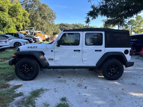 Used 2022 Jeep Wrangler Unlimited Sport AWD/4WD image 16