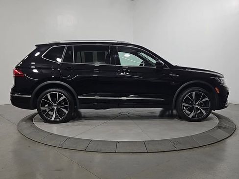 Certified 2024 Volkswagen Tiguan SEL R-Line AWD/4WD image 7