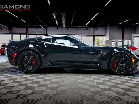 Used 2015 Chevrolet Corvette Z06 w/ 3LZ Preferred Equipment Group RWD image 23