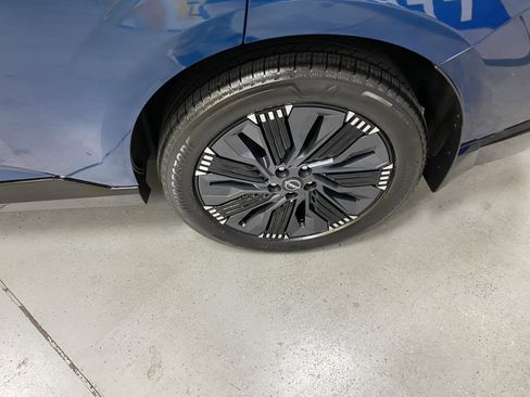 Used 2025 Nissan Murano Platinum w/ Cargo Package image 12