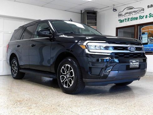 Used 2024 Ford Expedition XLT image 5