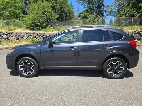 Used 2014 Subaru Crosstrek 2.0i Premium AWD/4WD image 2