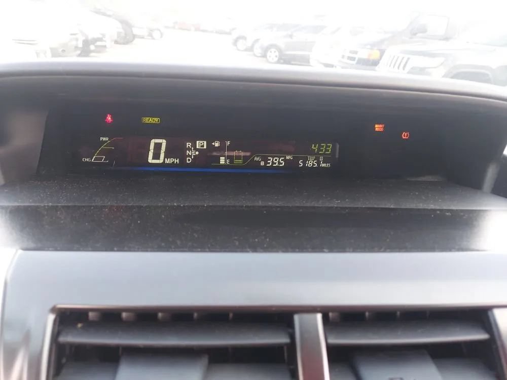 Used 2012 Toyota Prius V Five FWD image 17