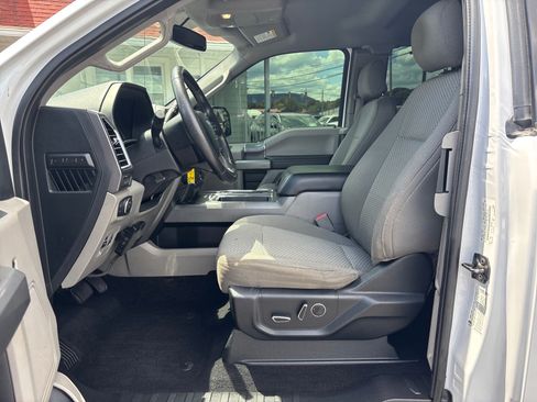 Used 2016 Ford F150 XLT w/ Equipment Group 302A Luxury AWD/4WD image 13