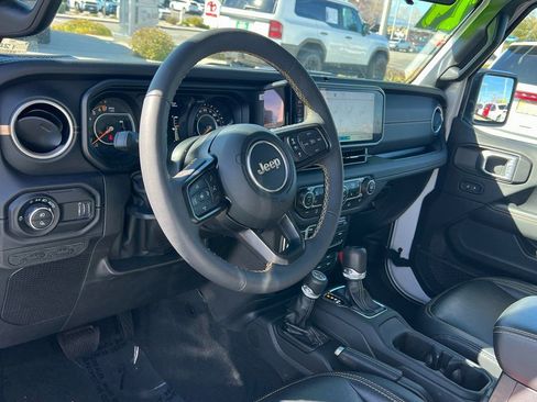 Certified 2024 Jeep Gladiator Sport w/ Premium Package image 19