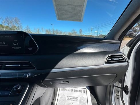 Used 2021 Hyundai Palisade Limited image 16