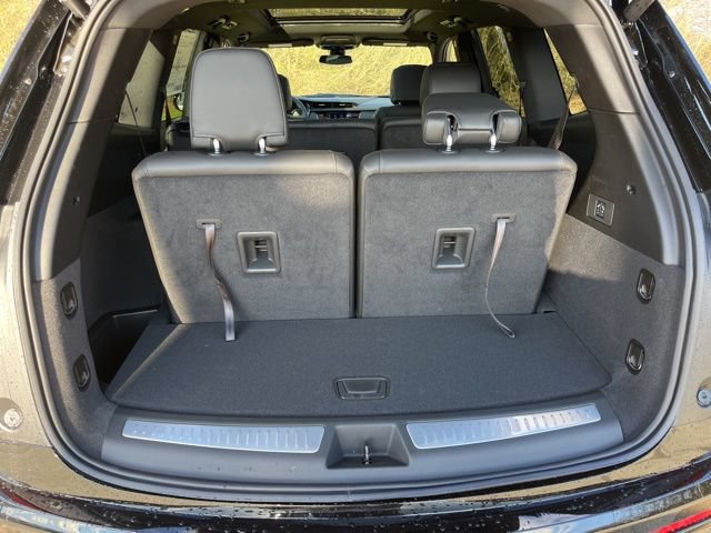 New 2025 Cadillac XT6 Luxury FWD image 5