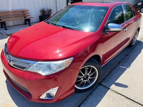 Used 2013 Toyota Camry XLE FWD image 1