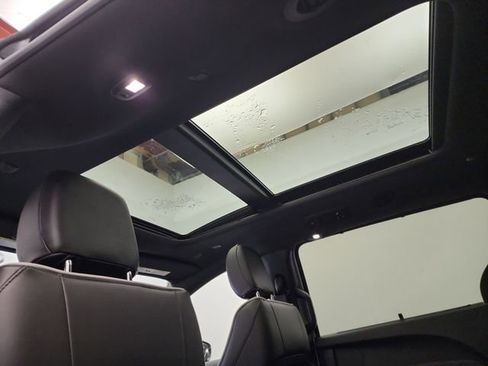 New 2026 Chrysler Pacifica Limited w/ S Appearance Package image 17