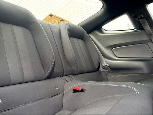 Used 2019 Ford Mustang Coupe image 12