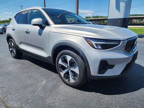 Certified 2023 Volvo XC40 B5 Plus w/ Protection Package Premier AWD/4WD image 1