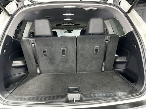 Used 2017 Honda Pilot Touring image 36