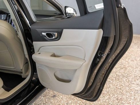 Used 2021 Volvo S60 T5 Momentum image 50