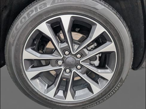 Used 2023 Jeep Grand Cherokee L Overland image 25