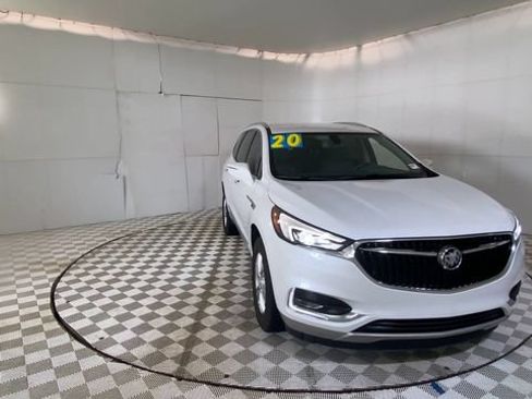 Used 2020 Buick Enclave Essence FWD image 3