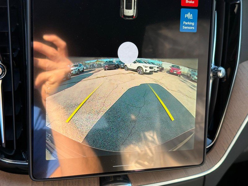 New 2027 Volvo XC60 B5 Core AWD/4WD image 16