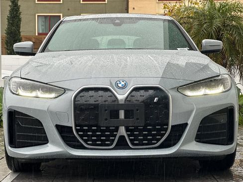 Used 2023 BMW i4 eDrive40 w/ M Sport Package image 8