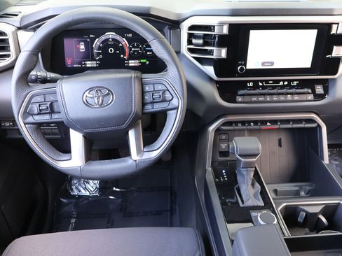 Used 2026 Toyota Sequoia SR5 RWD image 18