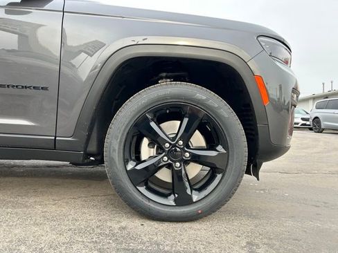 New 2026 Jeep Grand Cherokee L Limited image 18