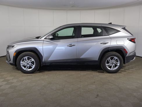 Certified 2026 Hyundai Tucson SE AWD/4WD image 11