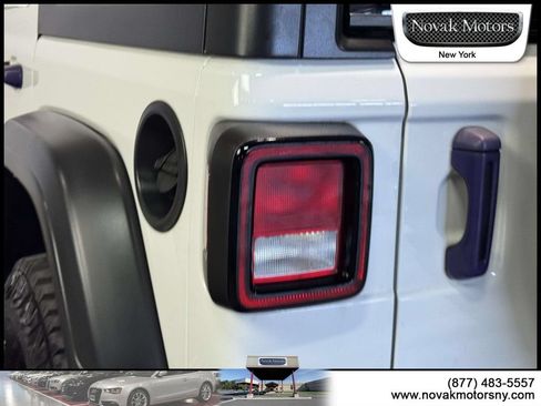 Used 2021 Jeep Wrangler Unlimited Sport AWD/4WD image 9