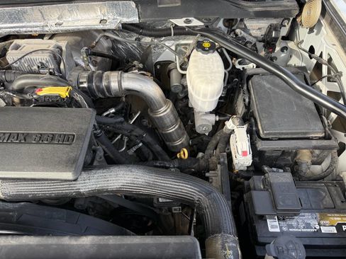 Used 2018 Chevrolet Silverado 2500 LT w/ LT Convenience Package image 14