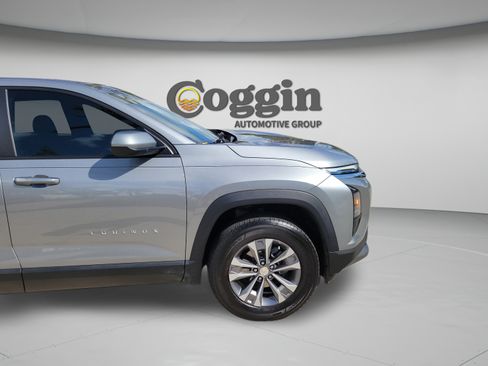 Used 2026 Chevrolet Equinox LT FWD image 32