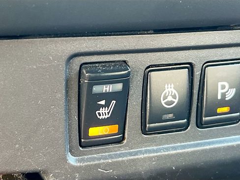 Used 2022 Nissan Frontier PRO-4X AWD/4WD image 18