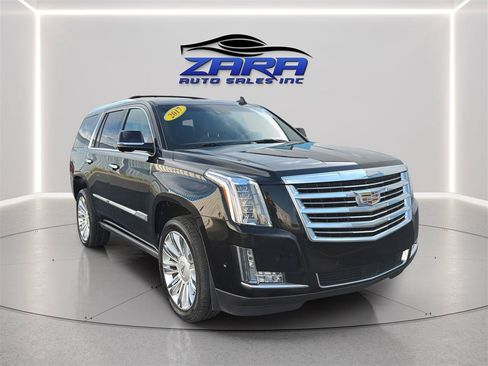 Used 2017 Cadillac Escalade Platinum AWD/4WD image 9