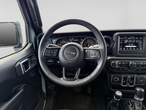 Used 2023 Jeep Wrangler Unlimited Sport AWD/4WD image 14