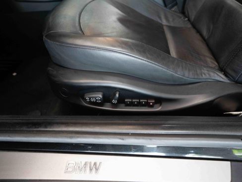 Used 2004 BMW Z4 2.5i RWD image 12