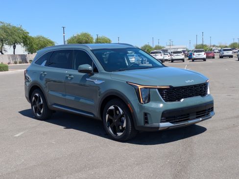Used 2025 Kia Sorento EX AWD/4WD image 7