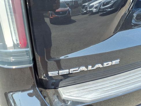 Certified 2023 Cadillac Escalade Premium Luxury Platinum image 10