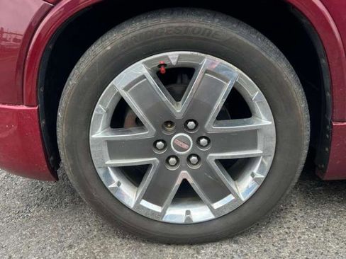 Used 2011 GMC Acadia Denali image 31